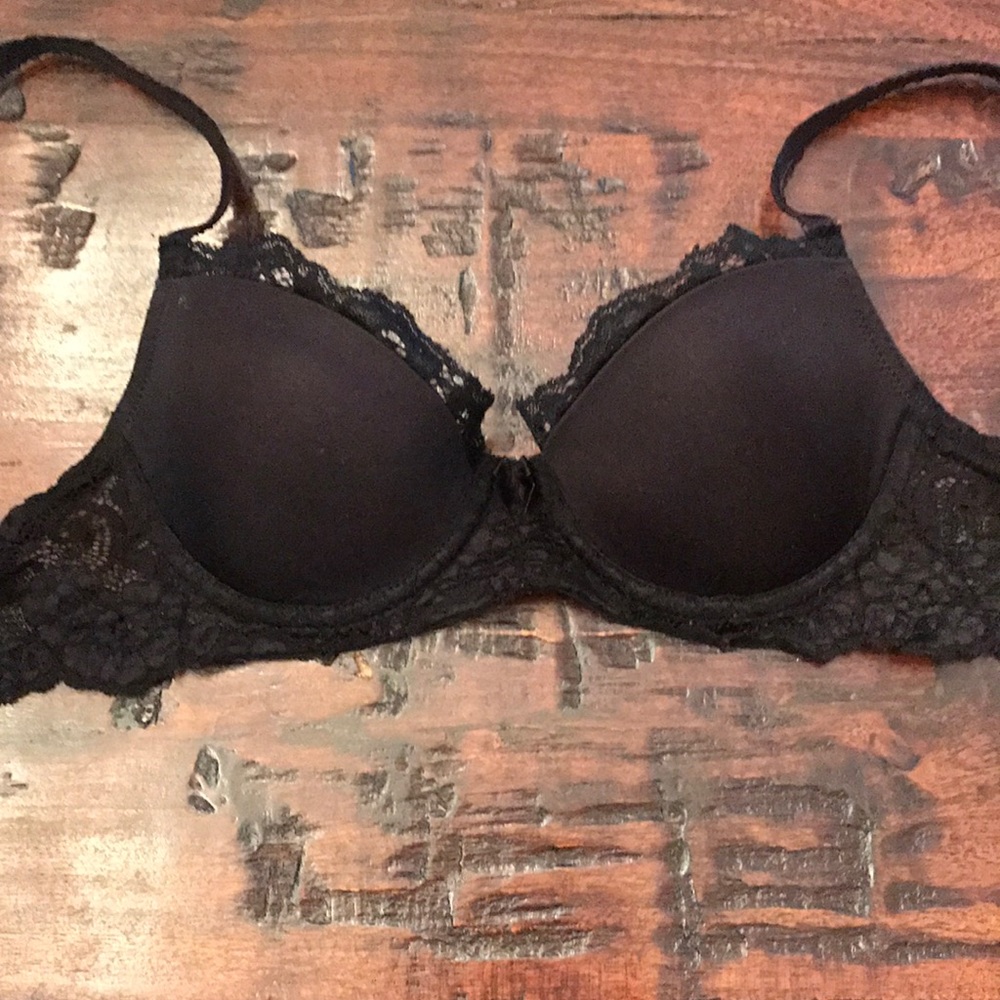 Black lace bra